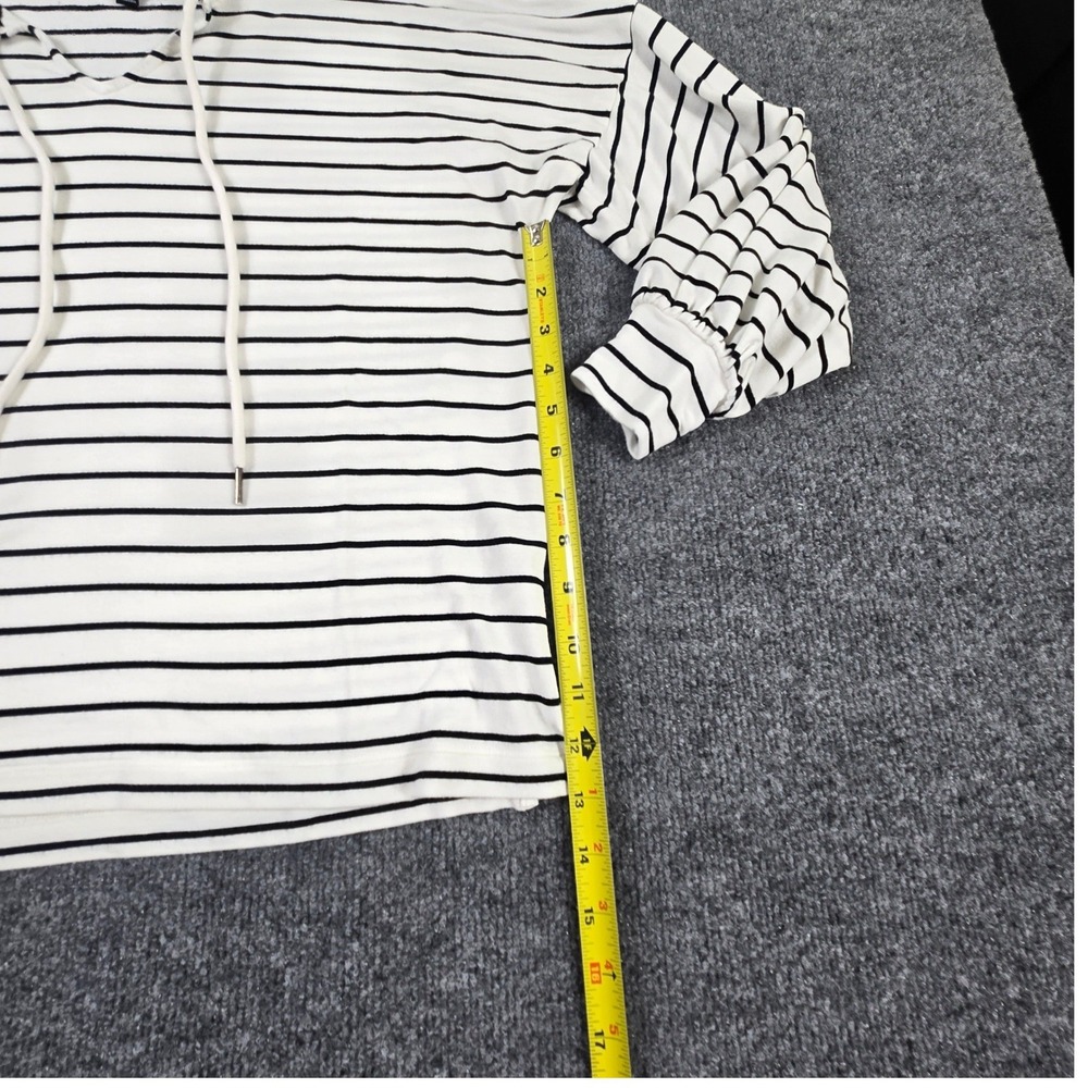 Cabi Top Womens Small White Black Striped V-Neck Drawstring 5746 - Picture 8 of 8